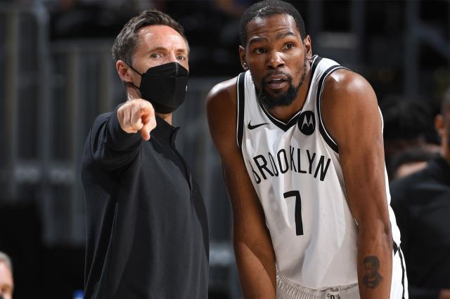 1631955941573016889.jpg Steve-Nash-talks-with-Kevin-Durant-during-a-game-in-May..jpg